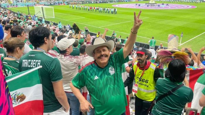 Recriminan al senador de MORENA Armando Guadiana, acusado de lavado de dinero, por ir al México vs Arabia