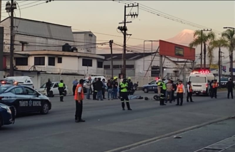 Por: Cortesía Trailero arrolla y mata a policía de Tránsito; se da a la fuga, pero lo ubican escondido en domicilio privado