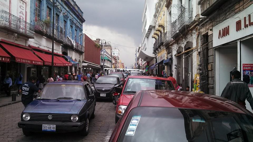 Vigilarán calles del Centro Histórico para evitar dobles filas
