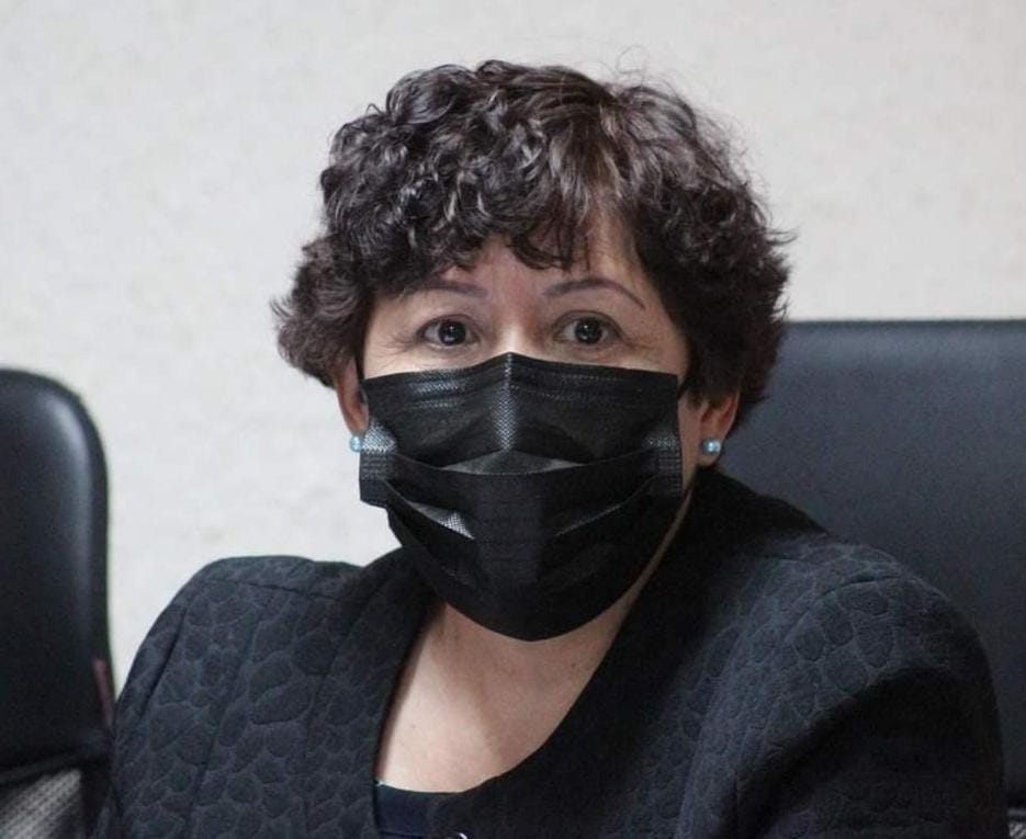 Asegura Ernestina carro que continúan investigaciones en casos mediáticos