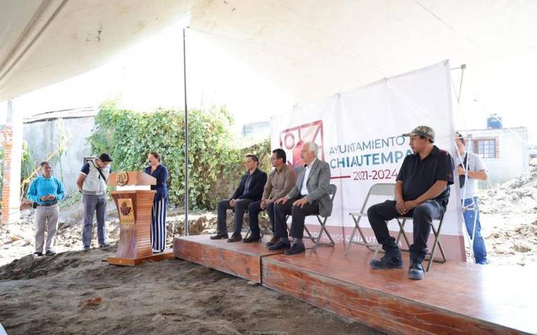 Alcalde de Chiautempan da banderazo del inicio de obra al Banco de Bienestar en San Pedro Xochiteotla