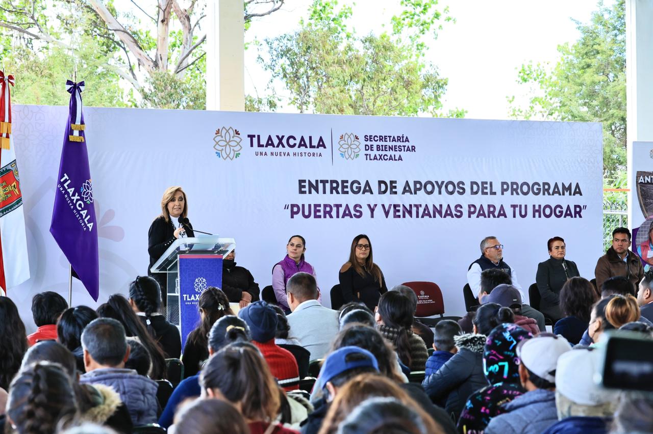 ENTREGÓ GOBERNADORA LORENA CUÉLLAR APOYOS DEL PROGRAMA “PUERTAS Y VENTANAS PARA TU HOGAR”