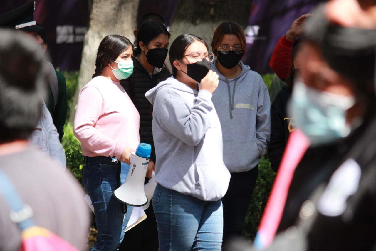 Normalistas de Tlaxcala insisten en destitución de directora