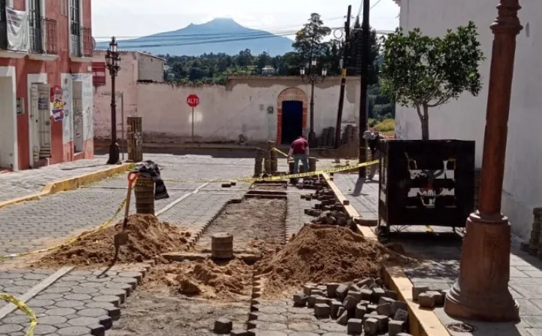 Panotla avanza con trabajo de obra pública de separación de líneas de agua potable