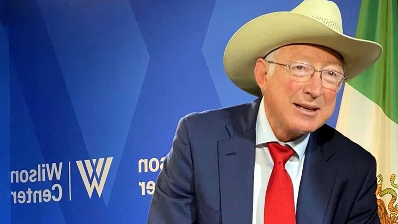 Por: Cortesía Ken Salazar solicita a los migrantes venezolanos ingresar a los EUA bajo legalidad