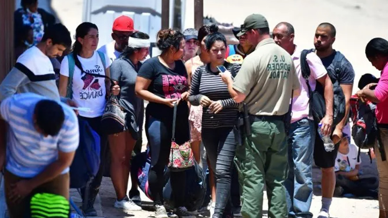 Por: Cortesía Migrantes Venezolanos se encuentran varados en Ciudad Juárez, tras ser deportados de EUA