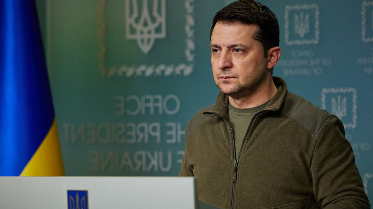Zelenski confirma que el 30% de las centrales eléctricas de Ucrania están destruidas 