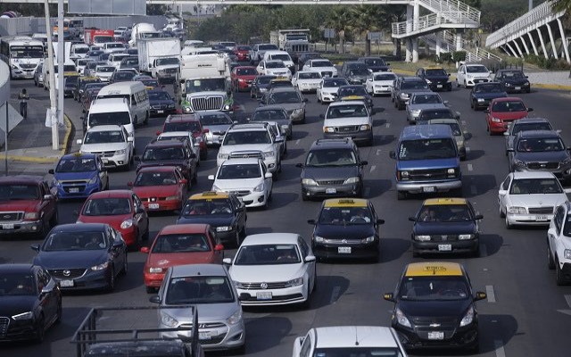 Por: Cortesía No puede haber multas para automovilistas de municipios donde no hay verificentros: Miguel Barbosa