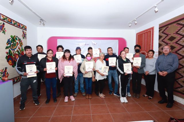 Por: Cortesía Premió CAT a ganadores de concurso artesanal de alfarería 2022