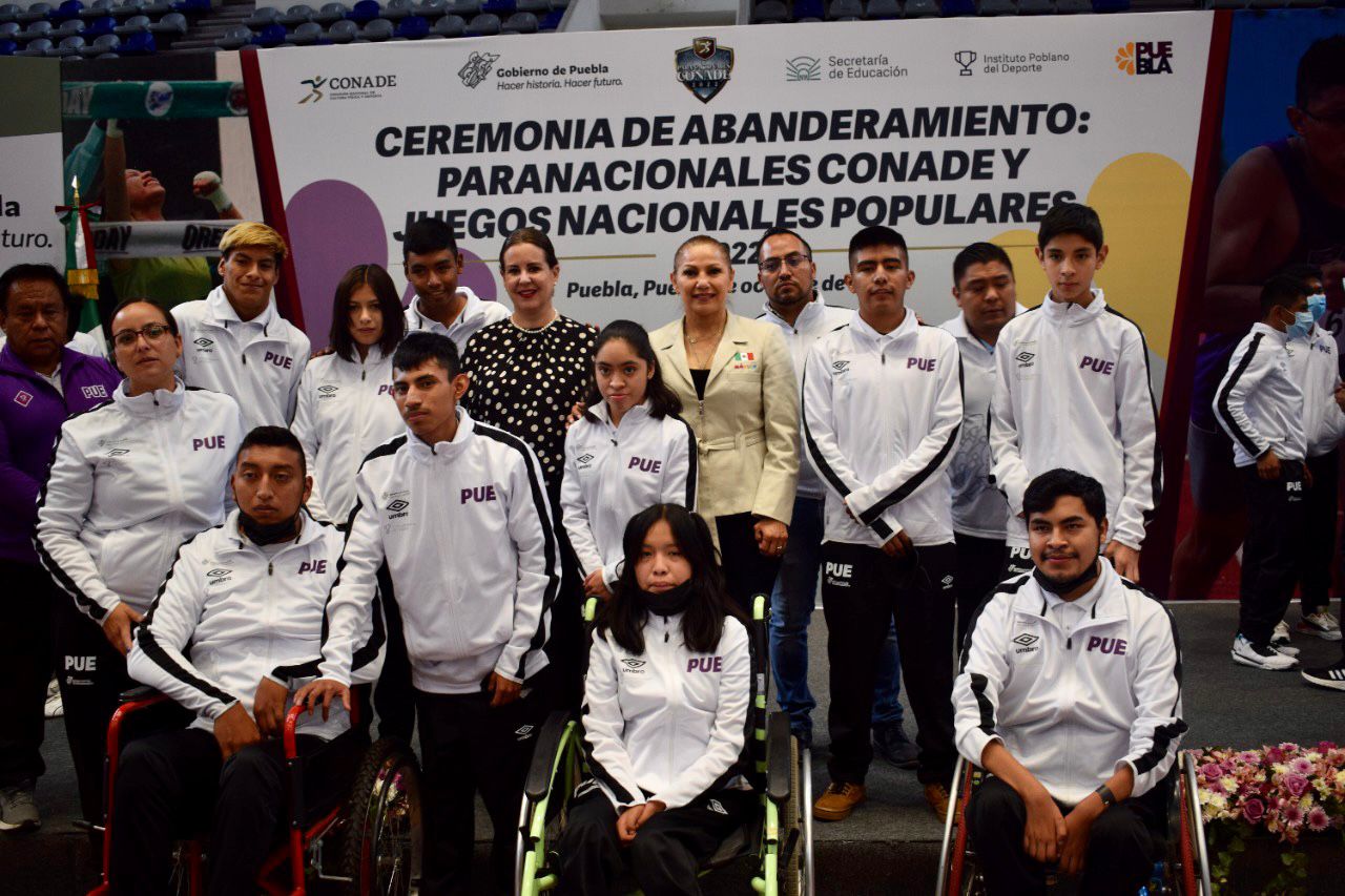 Por: Cortesía Inpode abanderó a los poblanos que estarán en los Paranacionales y Juegos Populares