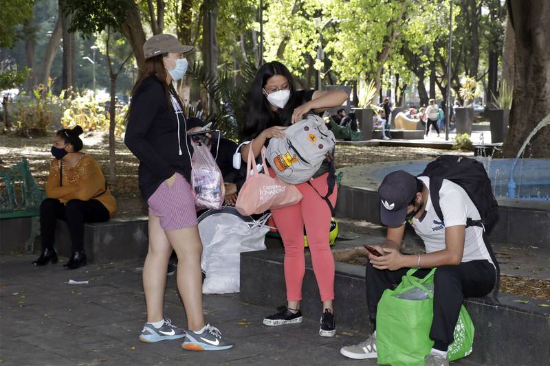 Por: Cortesía “Nenis” migraron a la 8 y 10 poniente: Segom