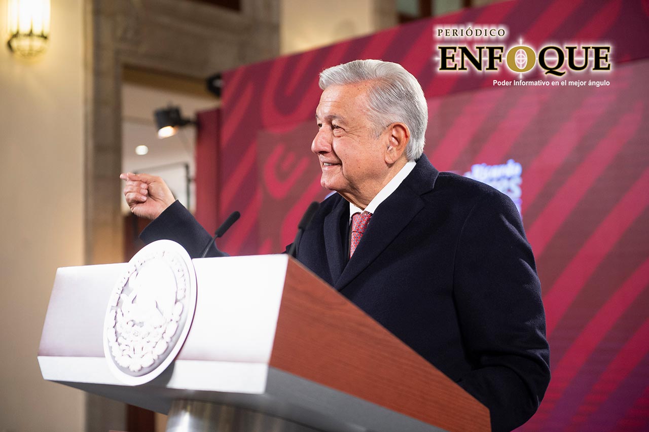 Por: Cortesía Promete AMLO apoyo a migrantes venezolanos varados en México