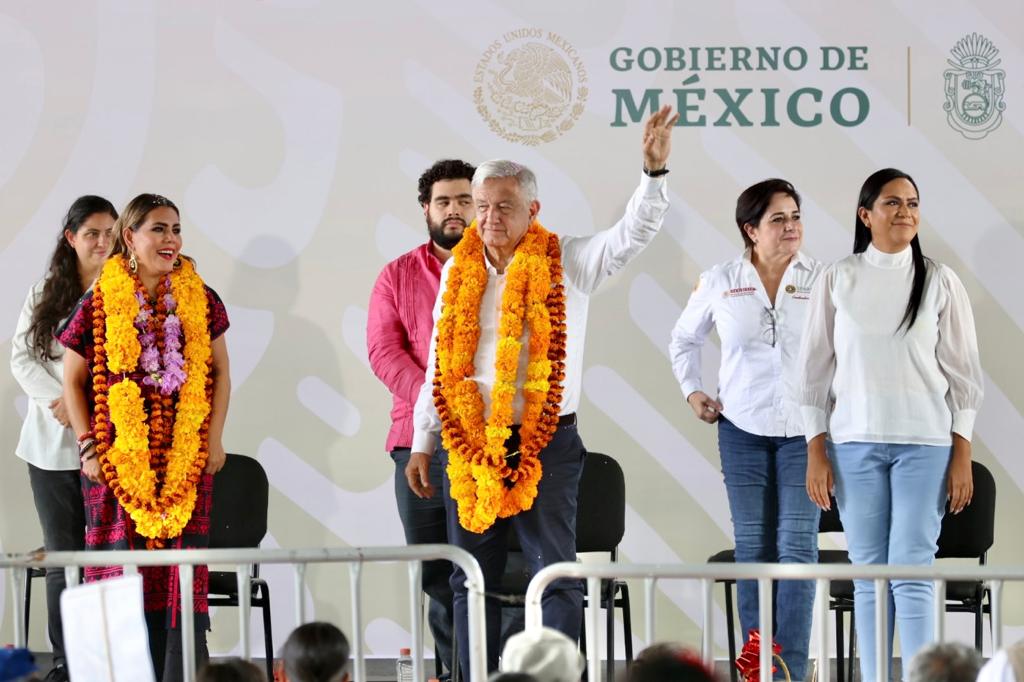 Por: Cortesía Gira de AMLO por Guerrero: junto a Evelyn Salgado evalúan los avances y alcances de los programas para El Bienestar
