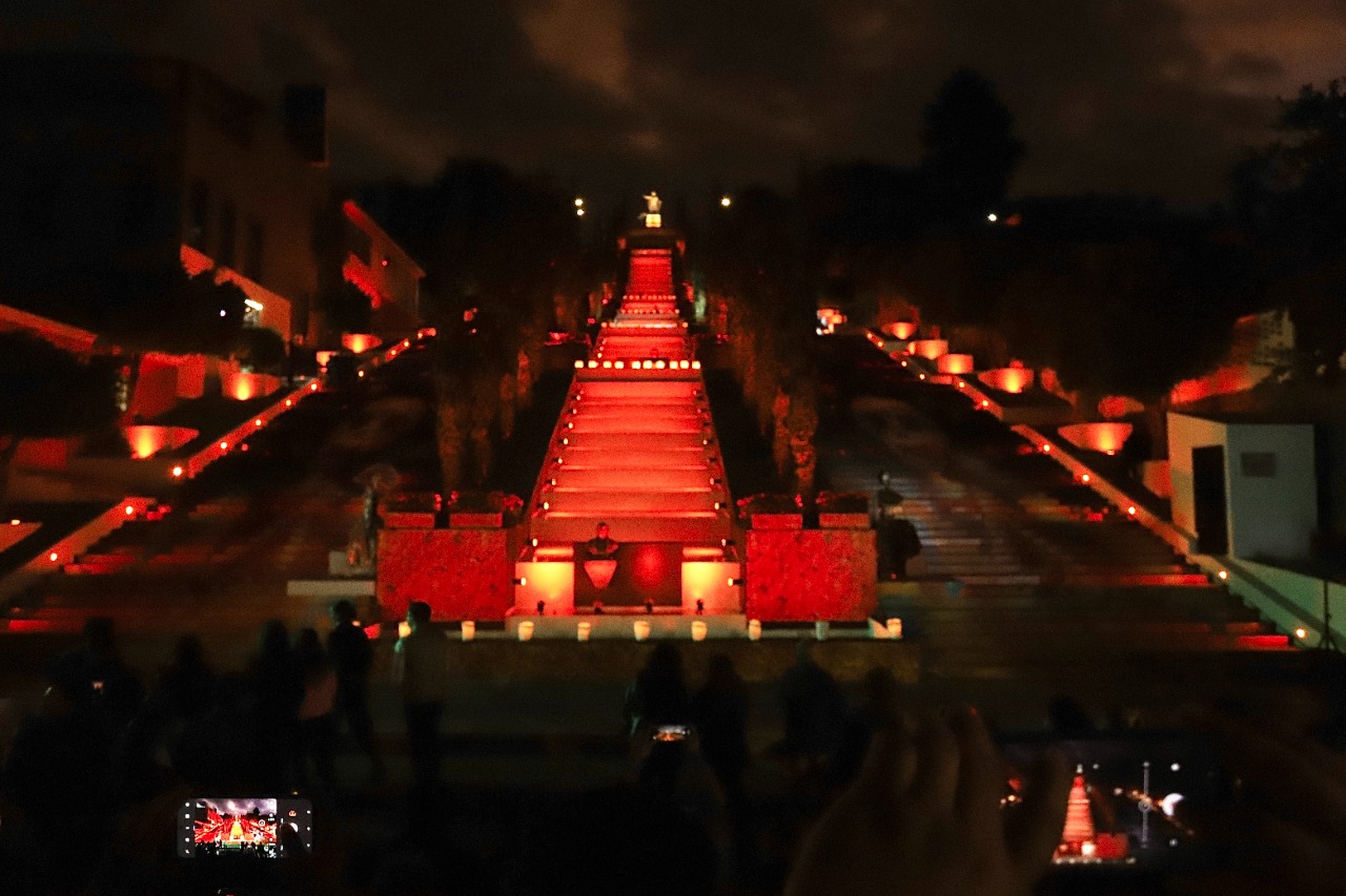 Encabezó gobernadora Lorena Cuéllar Cisneros encendido de iluminación decorativa por día de muertos