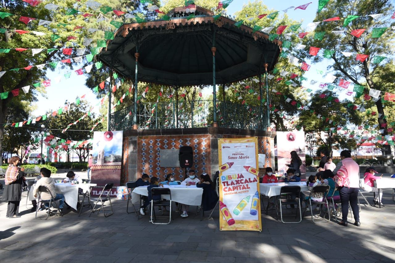 Niñas y niños plasmaron la belleza de la ciudad de Tlaxcala en un concurso durante el Primer Festival Santa María