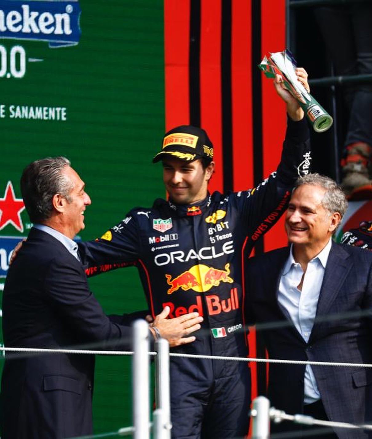Por: Cortesía Checo Pérez y otro tercer sitio en el Gran Premio de México