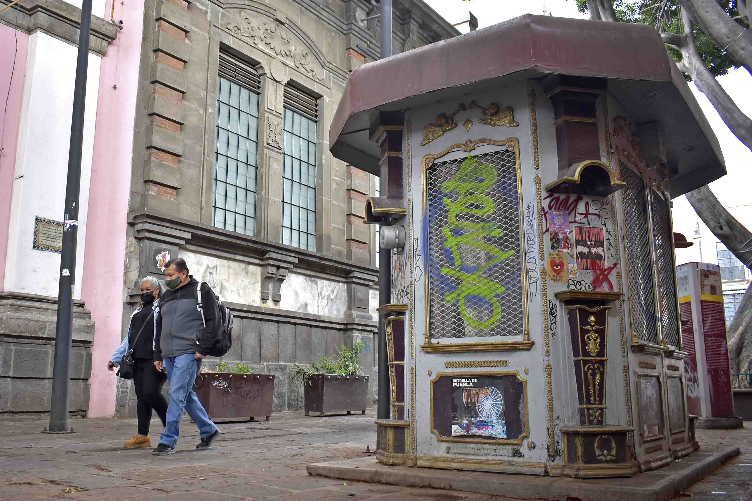 Por: Cortesía Retiro de casetas de periódicos será de común acuerdo: Eduardo Rivera