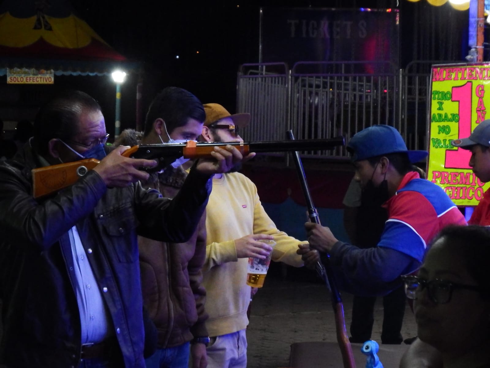 Pese a declaraciones de secretaria de turismo, ignoran tlaxcaltecas uso de cubrebocas en feria