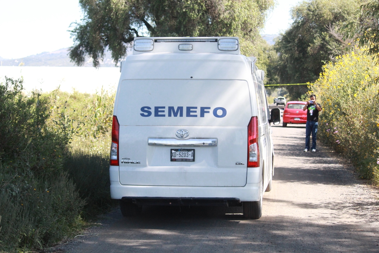 Hallan cuerpos sin vida de dos hombres en terrenos de San Damián Texoloc