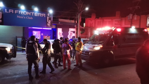 Por: Cortesía Balean a tres hombres a las afueras de un centro nocturno de Chiautempan