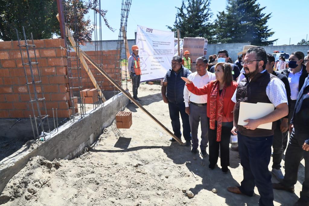 Por: Cortesía Visitó gobernadora Lorena Cuéllar construcción de primaria “Lázaro Cárdenas” en Tepatlaxco