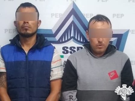 Por: Cortesía Óscar Manuel C. y Abel E. son detenidos por el delito de narcomenudeo en Amozoc