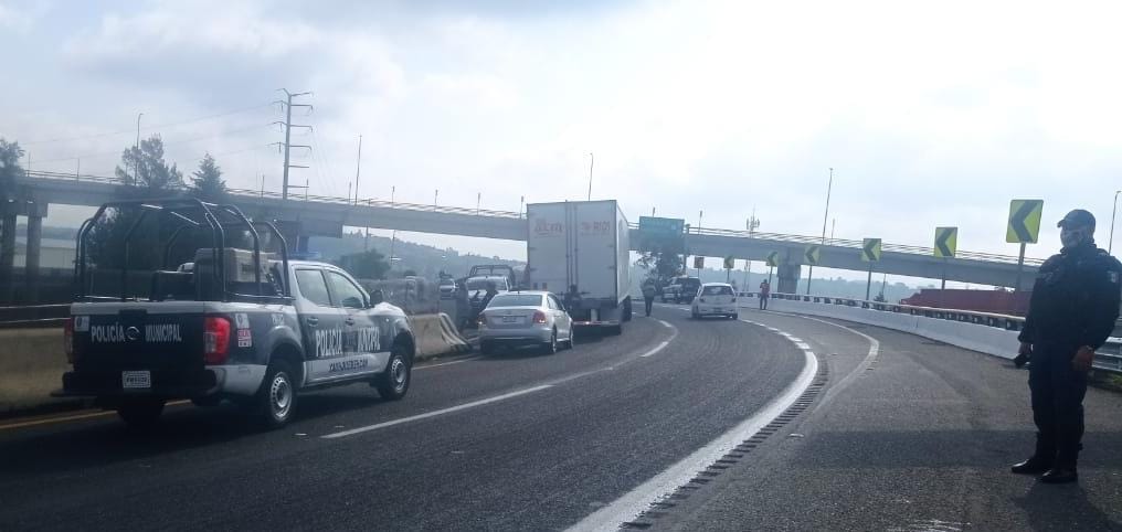 En persecución recuperan tráiler robado con productos lácteos y detienen a un delincuente, en Yauhquemehcan 