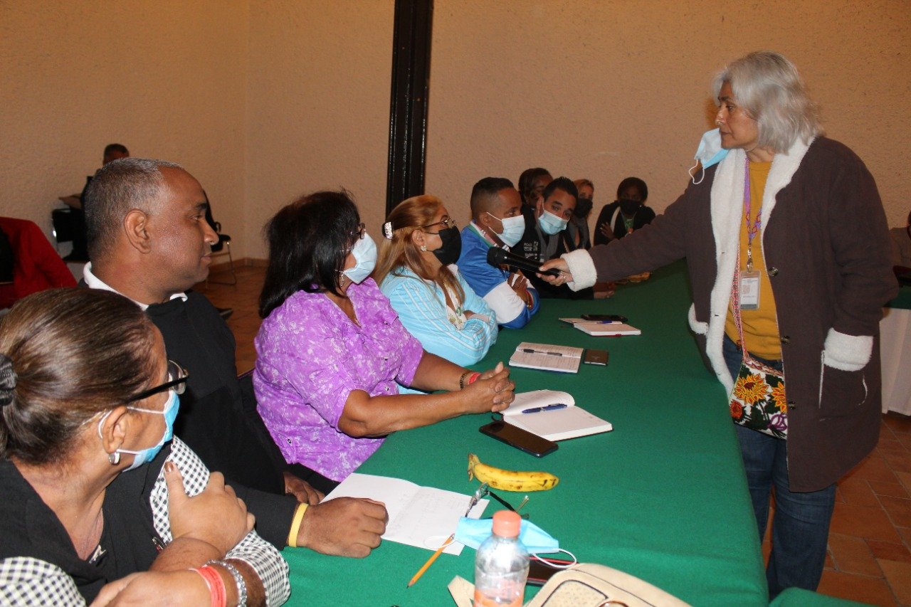 Reciben capacitación médicos de Cuba sobre el programa IMSS Bienestar