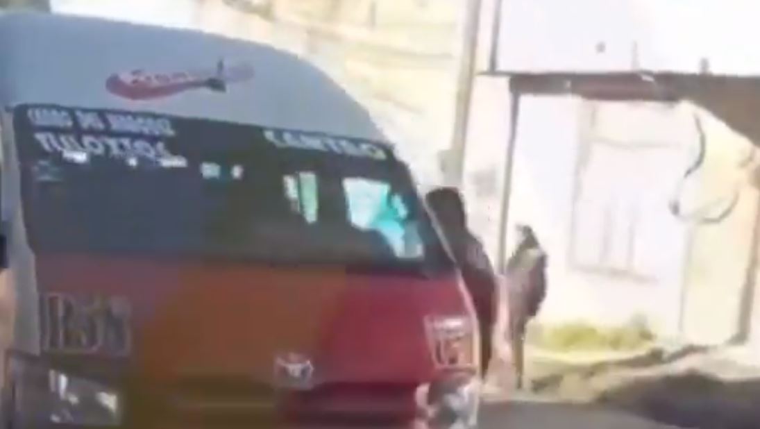 Reclamo a chófer de Ruta 58 por conducir ebrio y termina en pelea con los pasajeros (Vídeo)