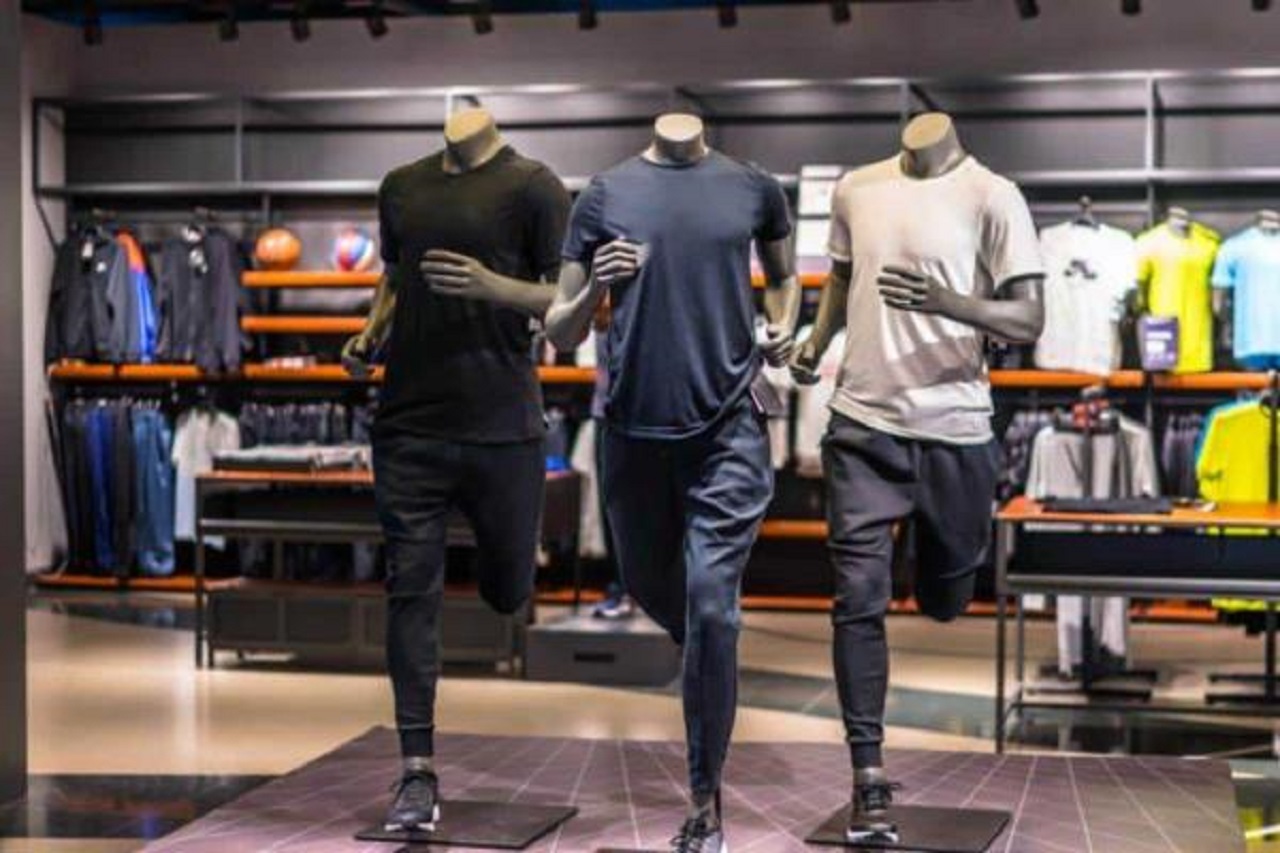 Por: Cortesía Revela Profeco que Nike y The North Face tienen las playeras deportivas que menos resisten