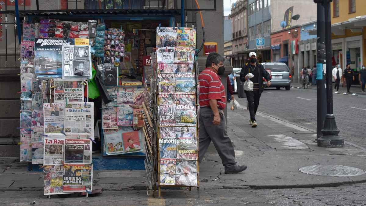 Por: Cortesía  Siete Casetas de periódicos han sido restiradas, el resto permanecerán hasta agotar el dialogo: Segom
