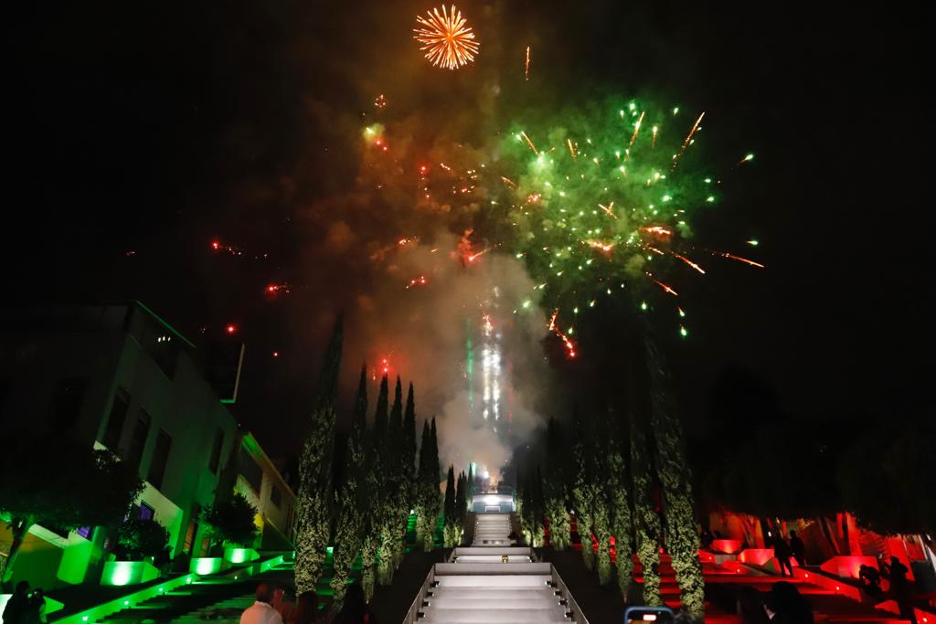 Por: Cortesía Enciende Lorena Cuéllar luces alusivas al mes patrio en las Escalinatas