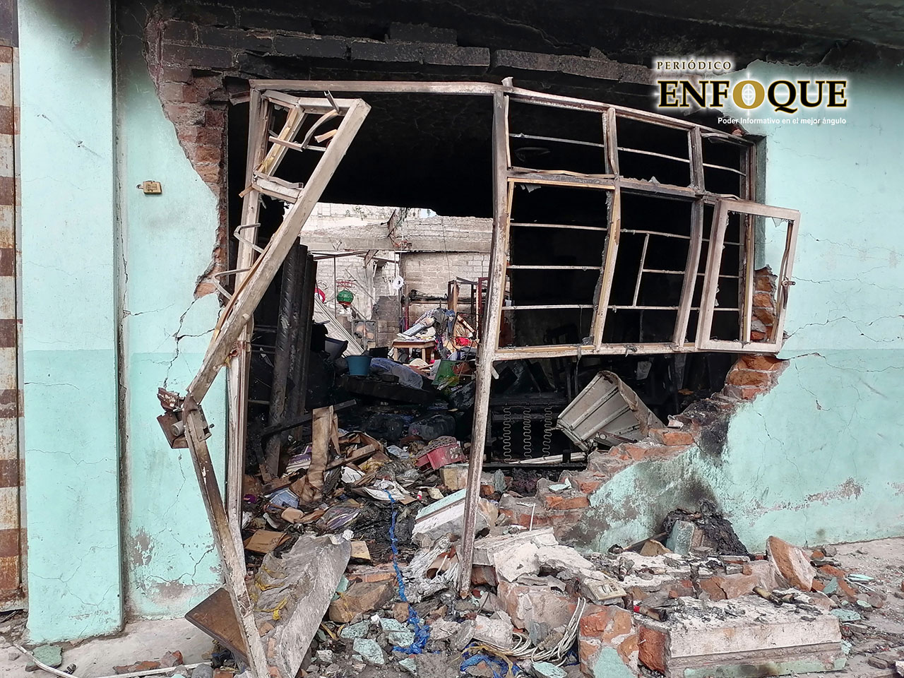 Explota bodega de pirotecnia en Tehuacán dejando grave al dueño del establecimiento