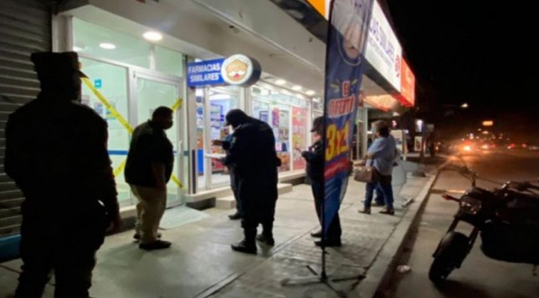 Por: Cortesía Sujeto finge ser paciente para violar a doctora de un consultorio de Farmacias Similares