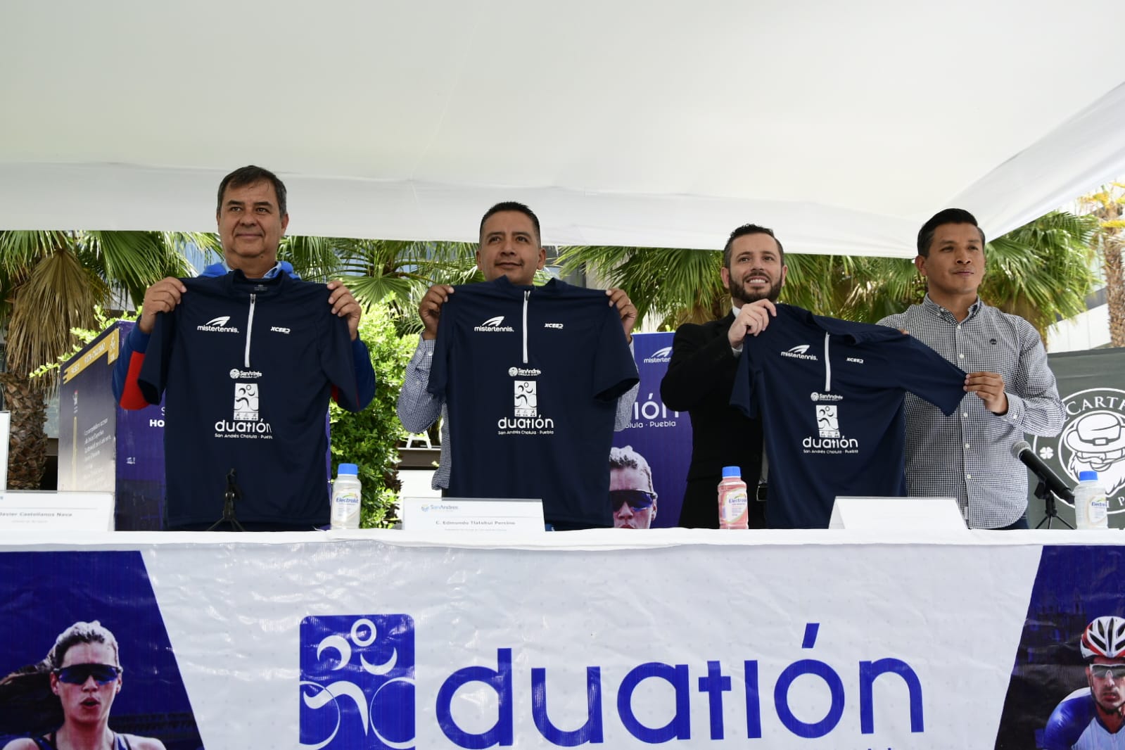 Por: Cortesía Presentaron playera y medalla del Duatlón de Cholula