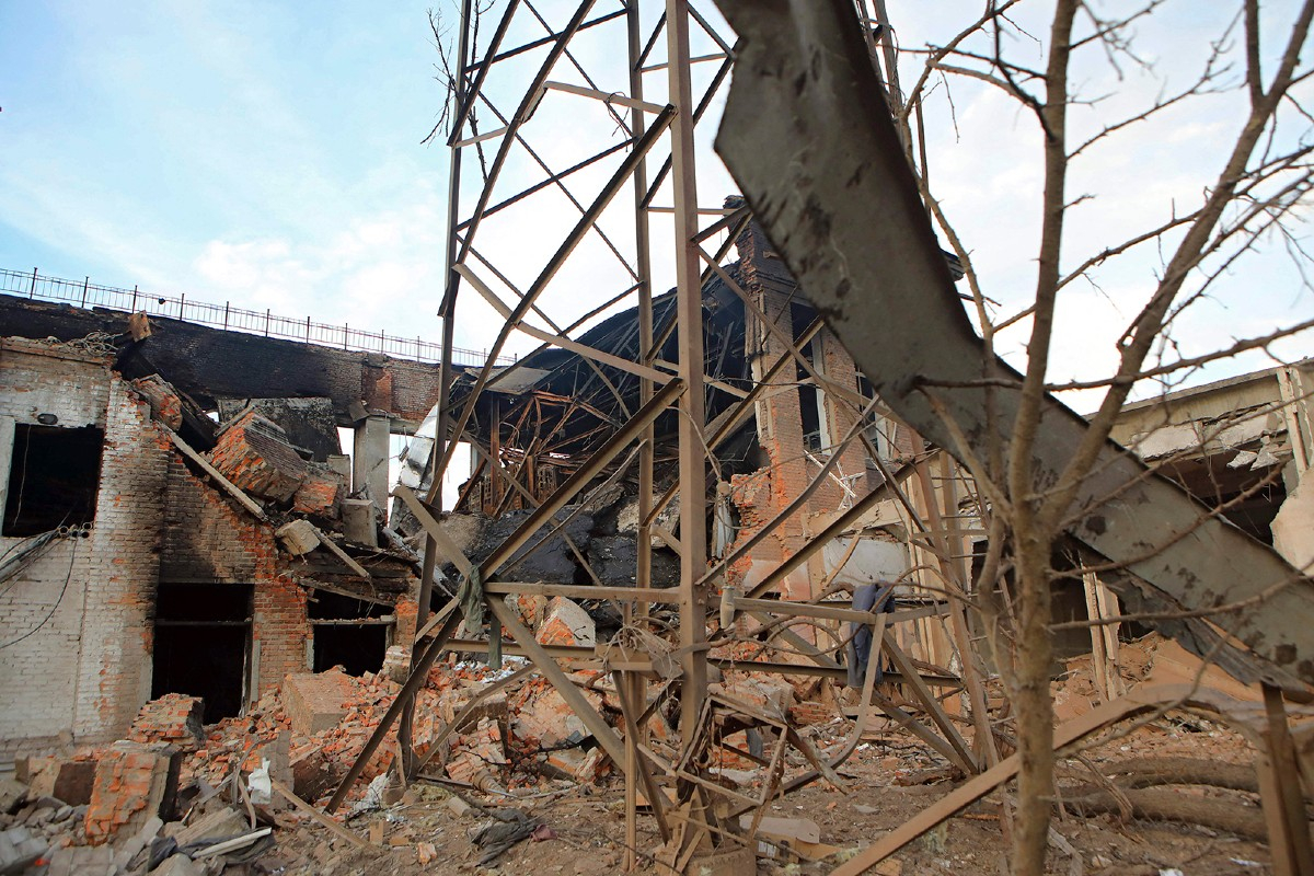 Por: Cortesía Bombardea Rusia represa ucraniana provocando la inundación de la ciudad natal de Zelensky
