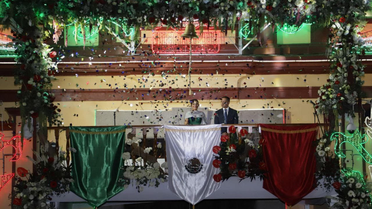 Por: Cortesía Con gran afluencia y sin inconvenientes se efectuó la ceremonia del Grito de Independencia en San Andrés Cholula