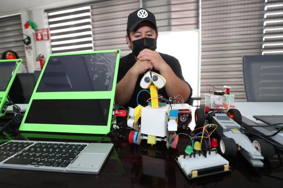 Presentan estudiantes de la técnica 38 demostración de aprendizajes con la fundación STEM