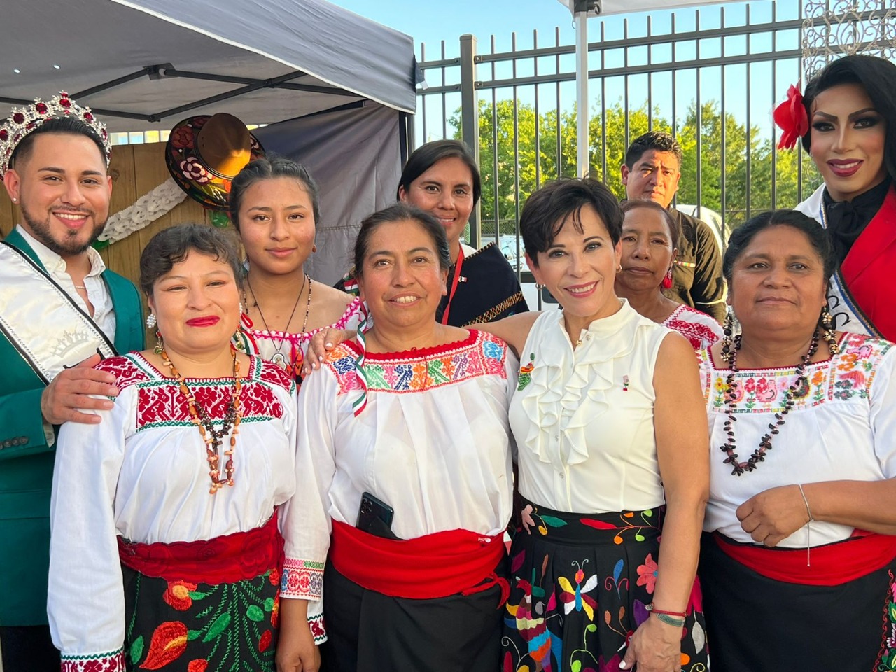 Participaron tlaxcaltecas en festejos de la Independencia de México en consulado de estados unidos