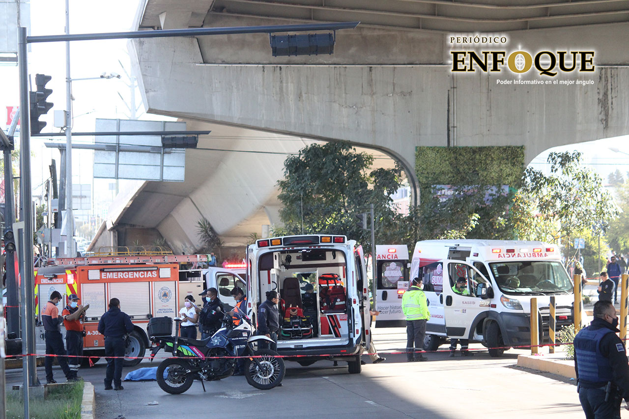 Por: Periódico Enfoque Mujer se quita la vida lanzándose del puente de Calzada Zaragoza en Puebla