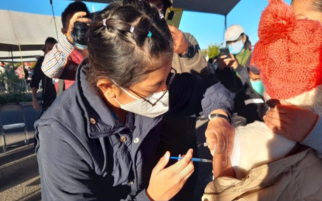 Por: Cortesía Piden a directivos de escuelas de Puebla dejar que alumnos salgan para vacunarse contra el Covid-19