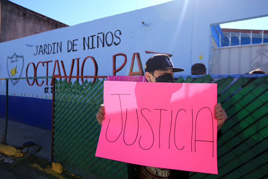 Por: Cortesía "Familiares exigen justicia": Niña es violada por conserje de kinder Octavio Paz en Granjas del Sur