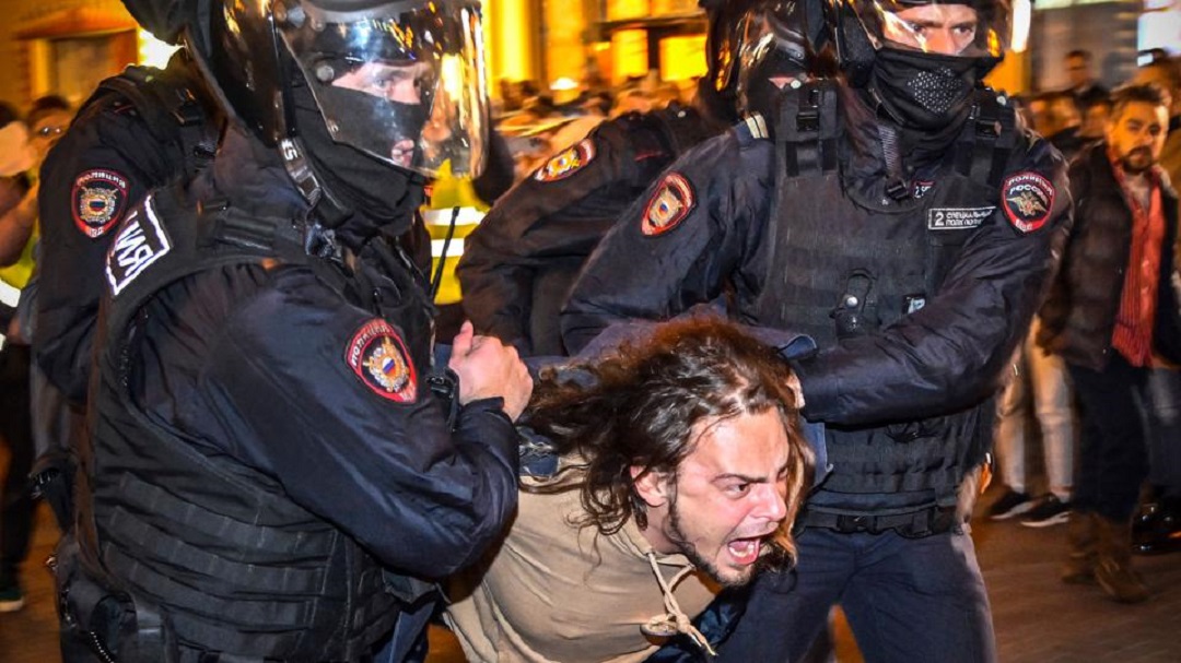 Por: Cortesía Van más de mil 300 ciudadanos rusos detenidos por protestar contra movilización de más tropas