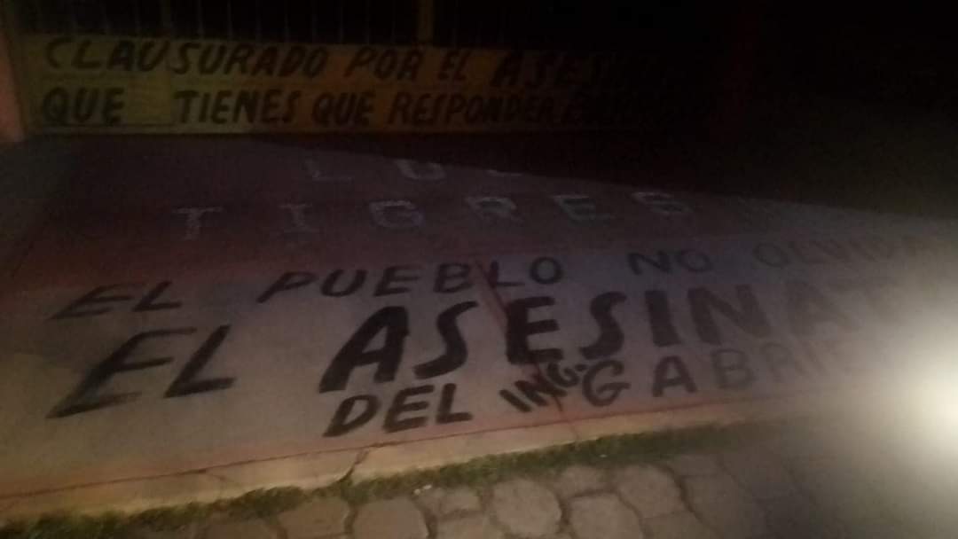 MPRX escala al vandalismo, intentan quemar documentación oficial