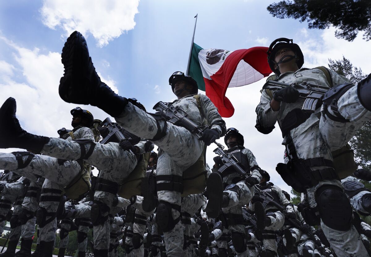 Por: Cortesía Insiste AMLO con consulta sobre Guardia Nacional; propone estas 3 preguntas