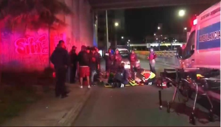 Por: Cortesía ¡Sobrevivió!: Mujer intenta quitarse la vida arrojándose del puente de la 16 de Septiembre y Periférico