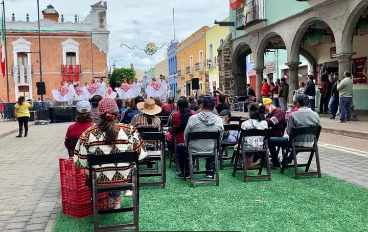 Ciudadanos de Tlaxcala disfrutan de diferentes eventos en el Centro Histórico