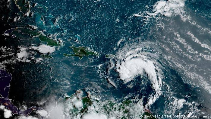 Por: Cortesía Fiona se degrada a tormenta tropical tras impactar en la costa atlántica de Canadá