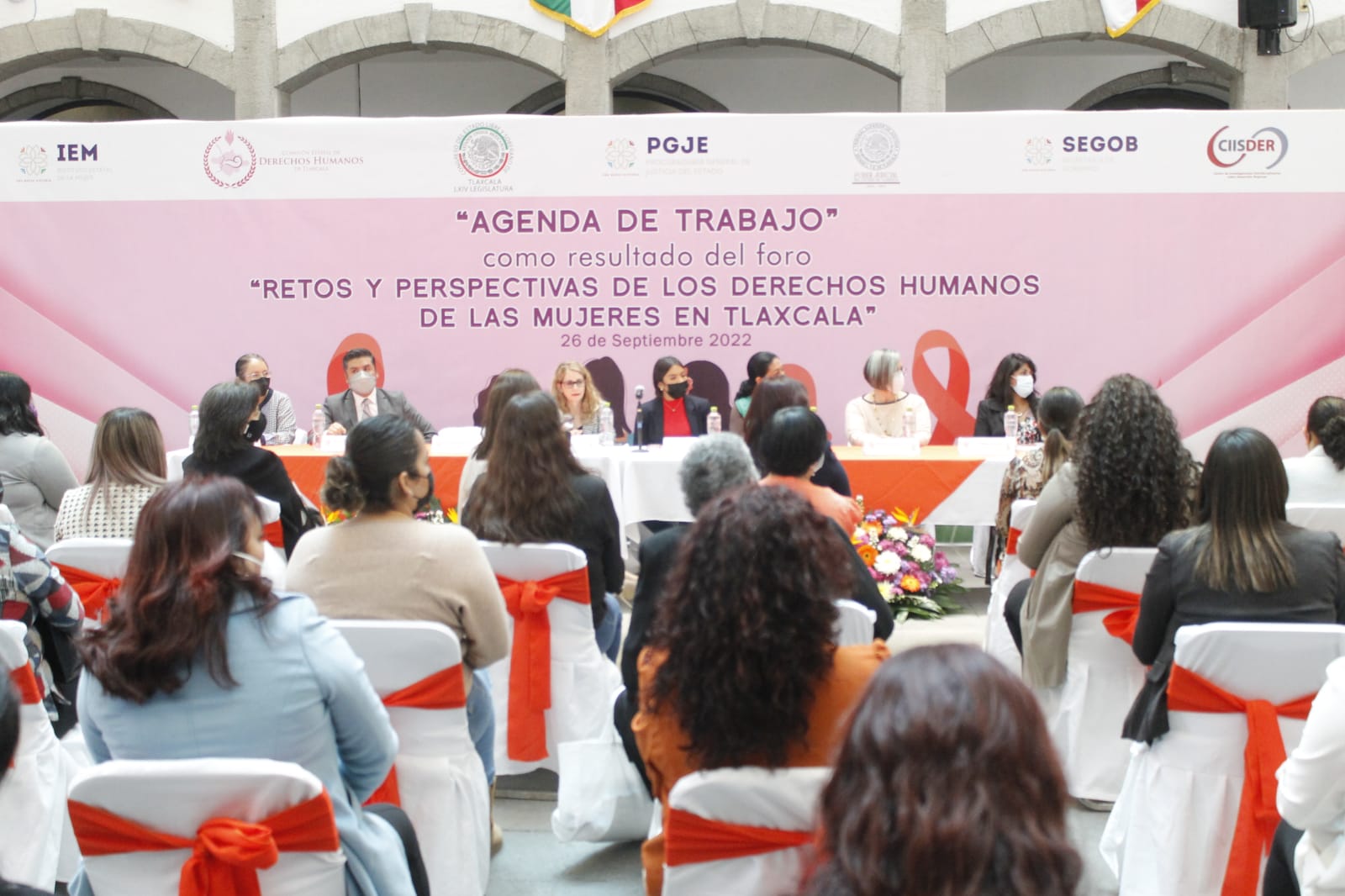 Lista agenda de trabajo en pro de las mujeres
