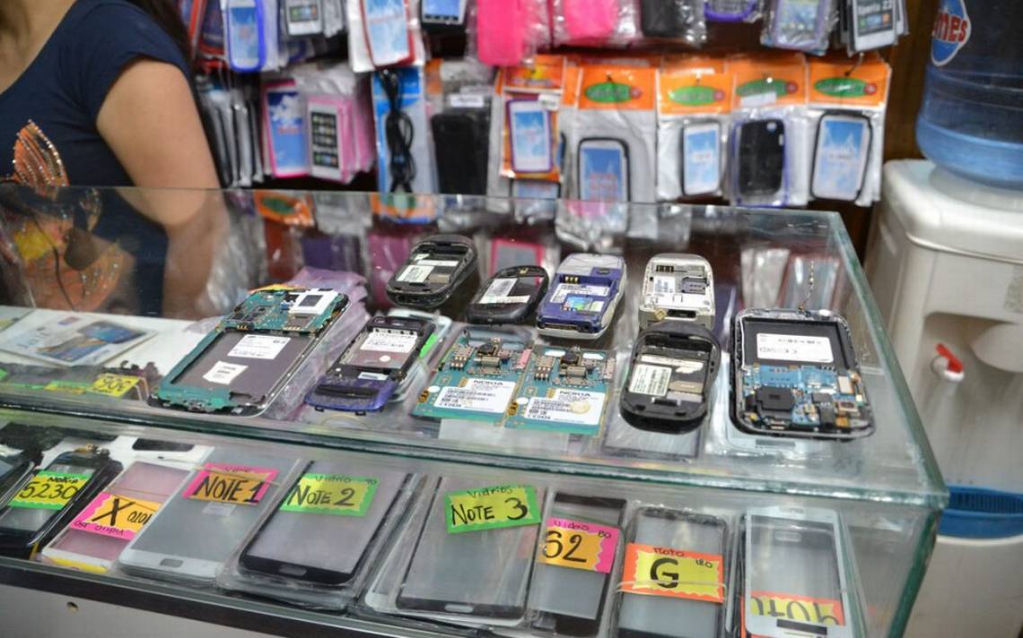 Por: Cortesía Ayuntamiento de Puebla va contra la venta de celulares robados